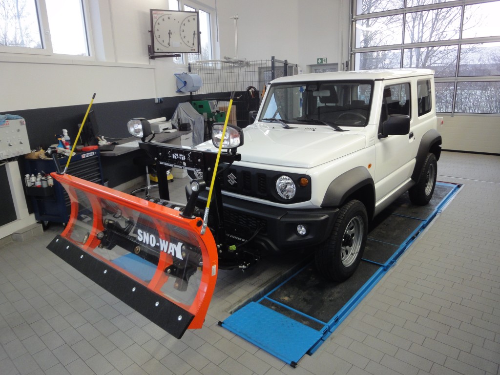 Schneepflug System Suzuki Jimny GJ 183cm Meyer Aebi Schmidt